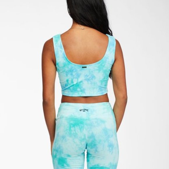 Billabong Biker Shorts - Picture 2 of 4